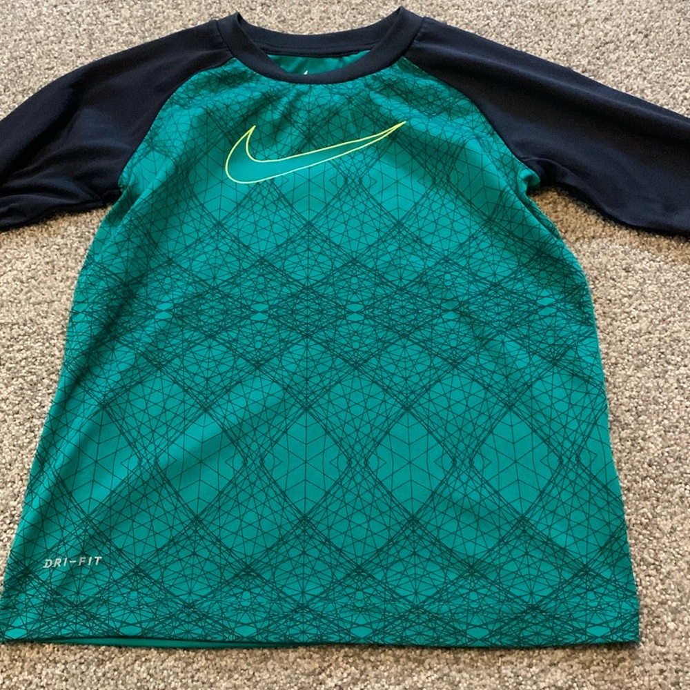 Youth Boys Nike Long Sleeve